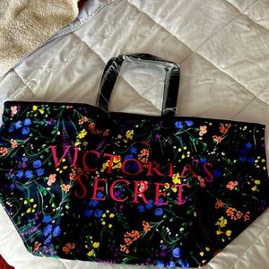 Victoria secret travel tote